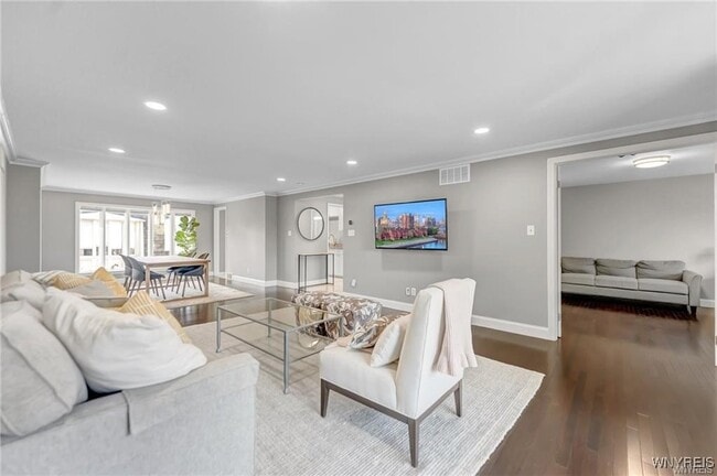 Building Photo - 32 Bernhardt Dr