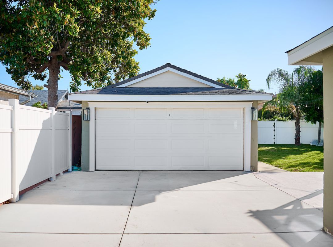 Building Photo - 621 Hewitt St