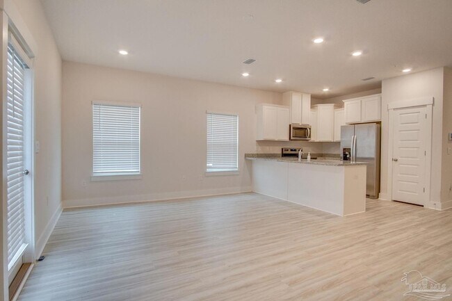 Building Photo - 9400 Nature Crk Ln