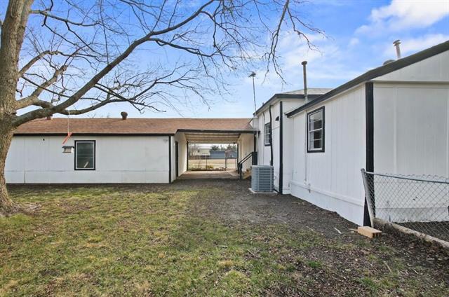Building Photo - 10158 Twin Creeks Cir