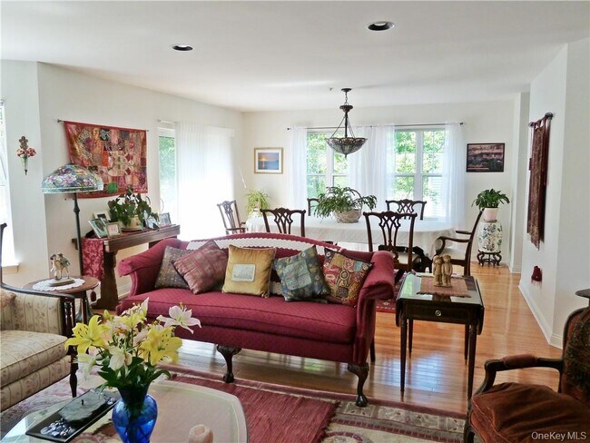 Building Photo - 107 Winding Ridge Rd