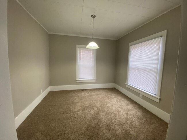 Building Photo - Charming 4 bedroom/2 bath home in Winfield...