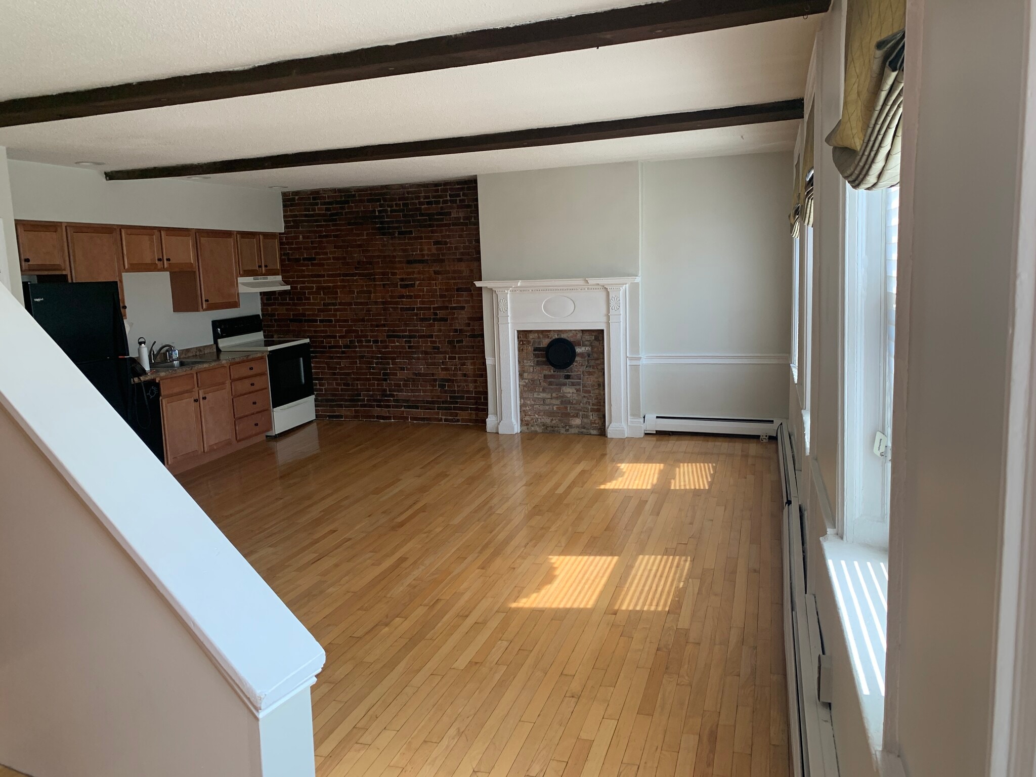 Building Photo - 6 Portland Ave