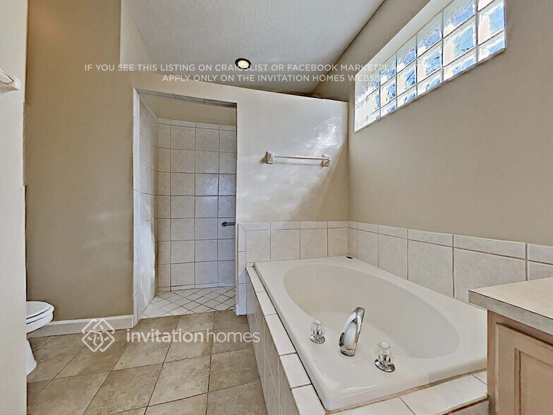 Building Photo - 1325 Golf Point Loop