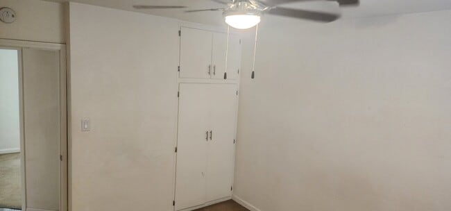 Building Photo - 718 S Jacob St