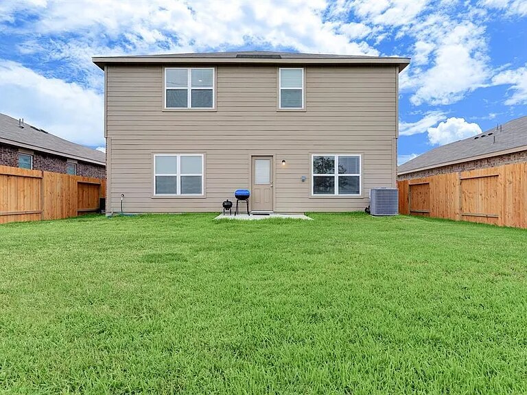 Building Photo - 8018 Vacek Meadows Loop