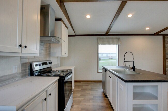 Building Photo - 295 Seays Rd