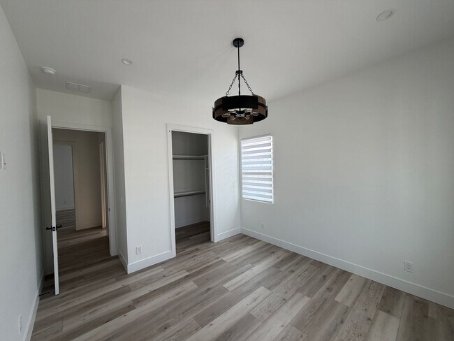 Building Photo - 1197 Sassaby Cir
