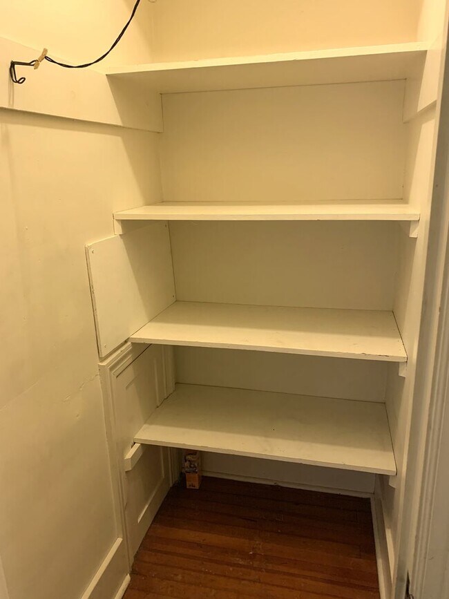 Building Photo - 1343-1347 Scotland Ave