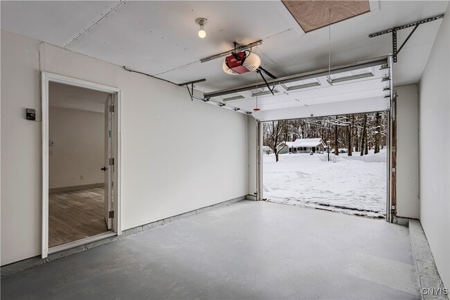 Building Photo - 57 Beechwood Rd