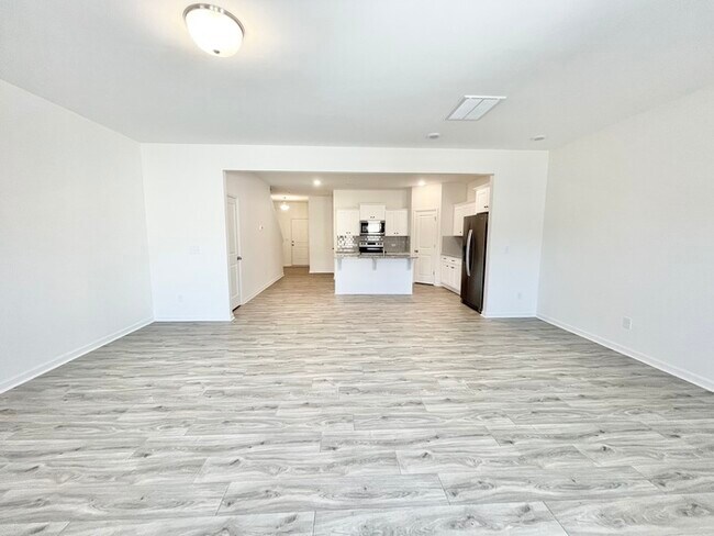 Building Photo - 1350 Eagle Claw Dr