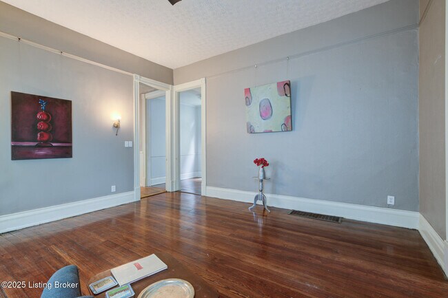 Building Photo - 1422 Highland Ave