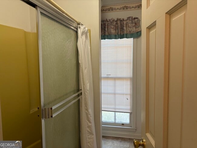 Building Photo - 831 US-25