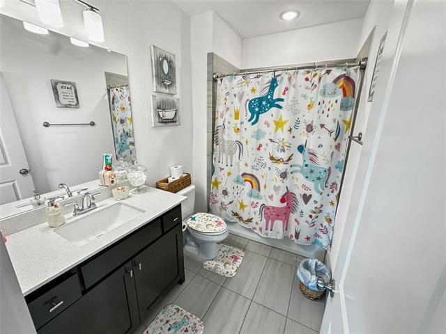 Building Photo - 677 Watersedge Ct