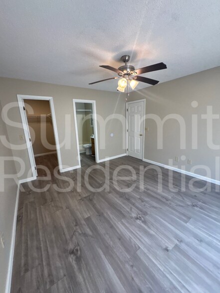 Building Photo - 1119 Huger St