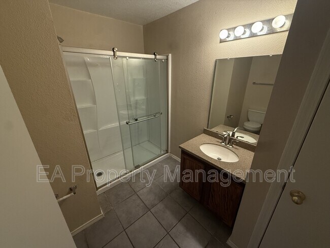 Building Photo - 12516 Snowmass Way NE