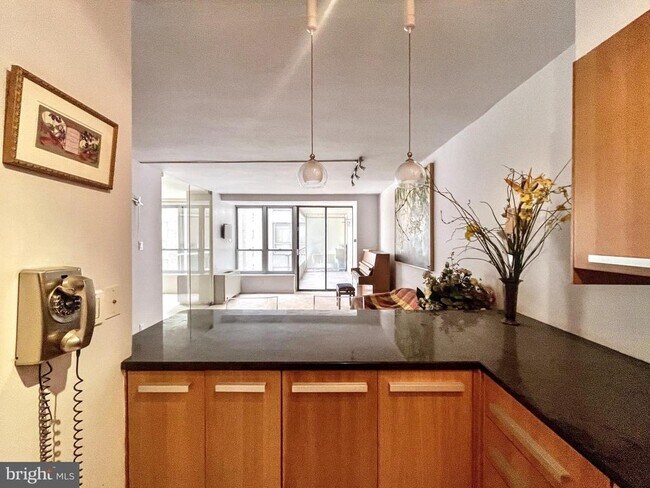 Building Photo - 226 W Rittenhouse Square