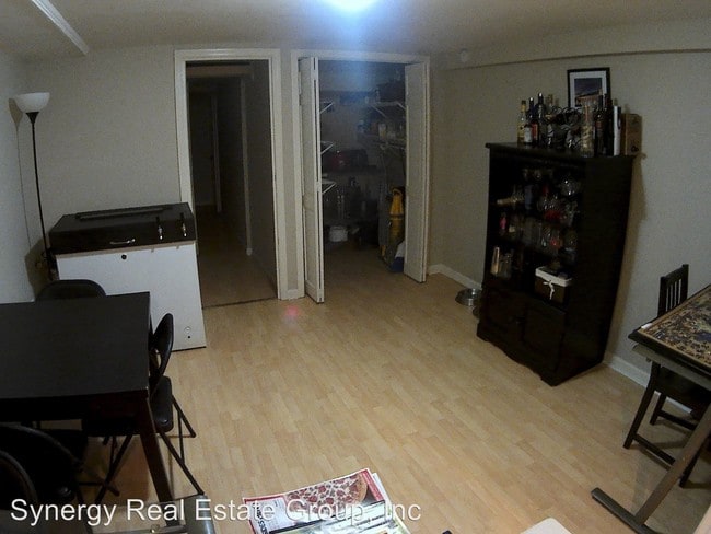 Building Photo - 3 br, 2 bath Apartment - 2819 White Oak