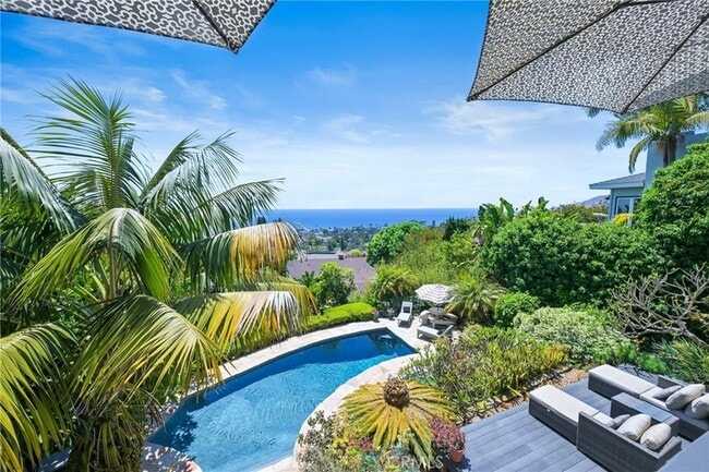 Building Photo - 875 Coast View Dr