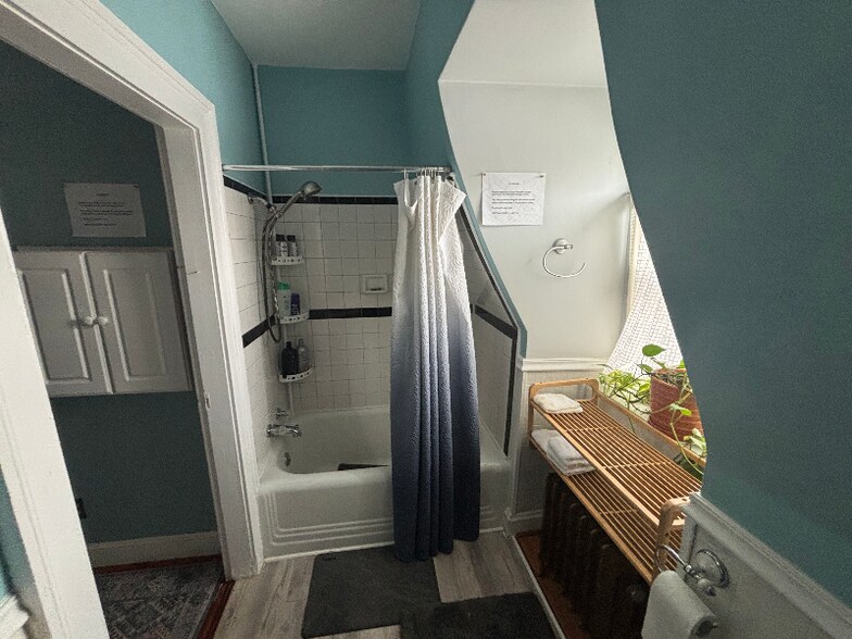 Building Photo - 83 S Hamilton St