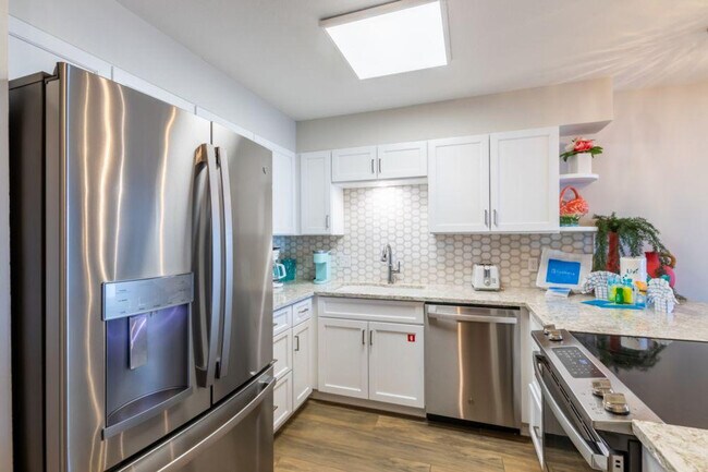 Building Photo - 1516 Sandpiper Ln
