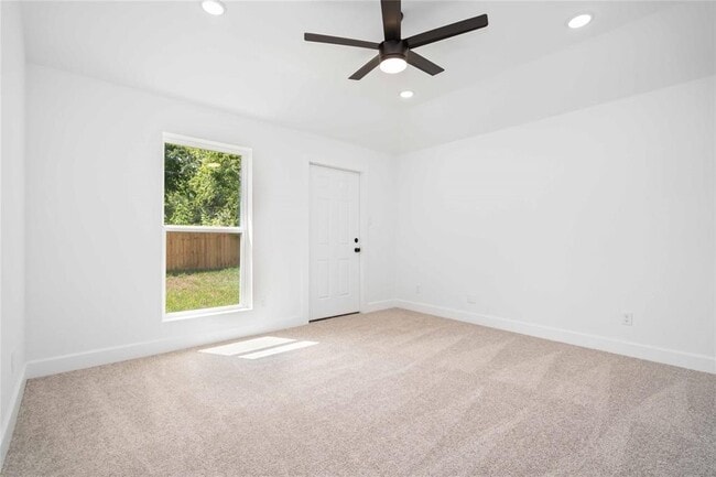 Building Photo - 205 Bolden St