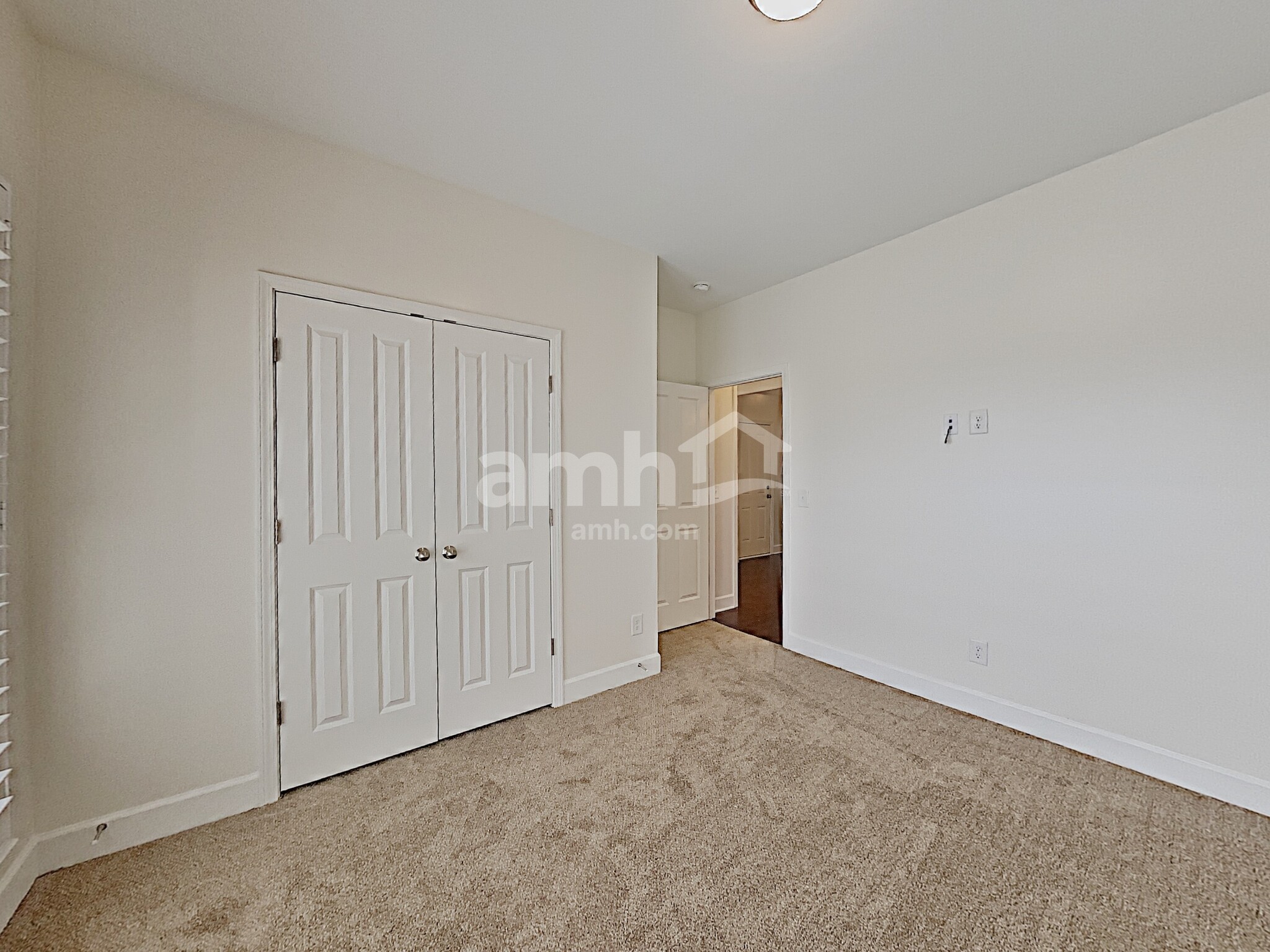 Building Photo - 1172 Frewin St