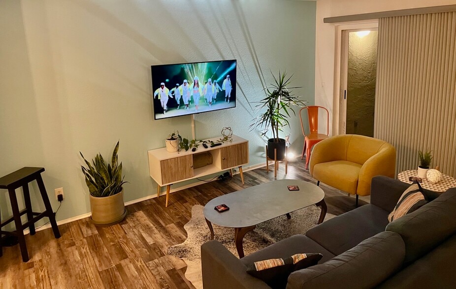 Building Photo - 3775 Georgia St