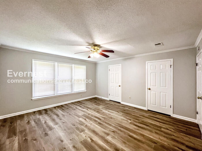 Building Photo - 5058 Pheasant Run Ln