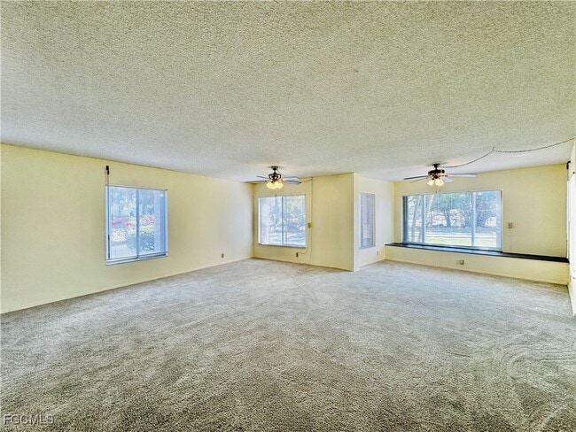 Building Photo - 2264 Winkler Ave