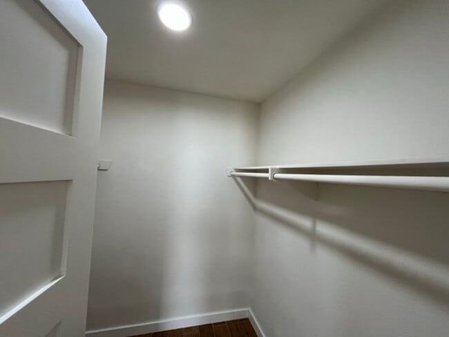 Building Photo - Remodeled 1 Bedroom Unit in the City of Orange