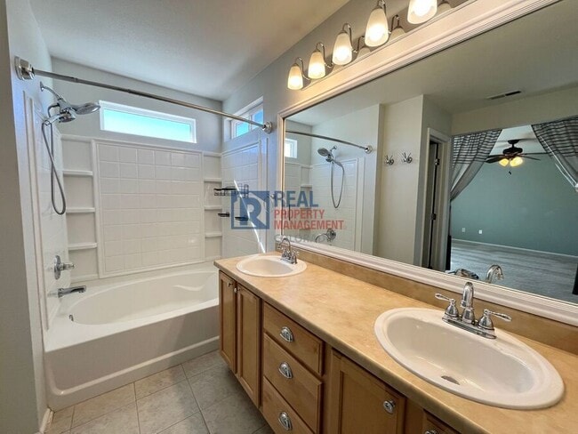 Building Photo - 2474 E 127th Pl