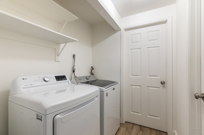 Building Photo - 14844 SW 109th Ave