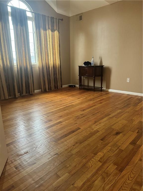 Building Photo - 359 Netherland Ave