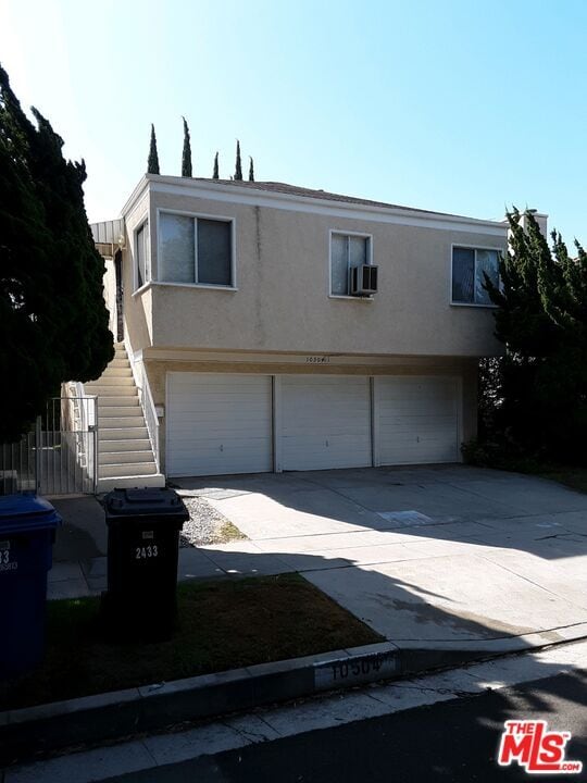 Building Photo - 10502 Ayres Ave