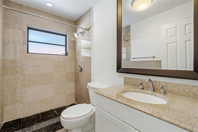 Building Photo - 8118 Los Pinos Blvd