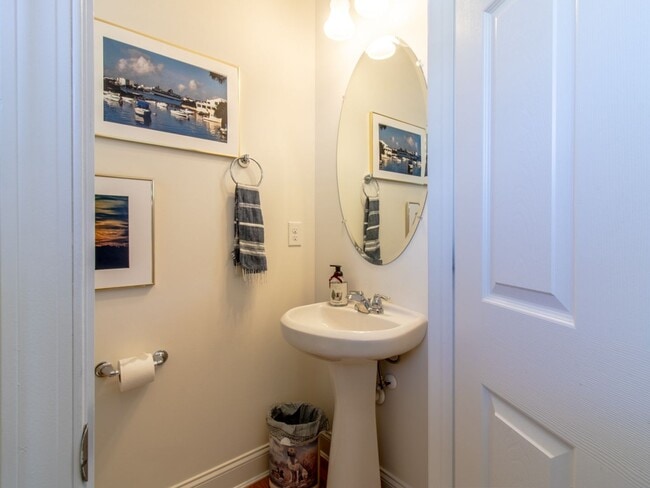 Building Photo - Unfurnished Year-Round Rental: 4BR End-Unit Townhome in Governors Near Downtown Lewes & Bike Trail