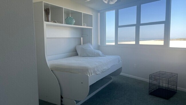 Building Photo - Gulfview