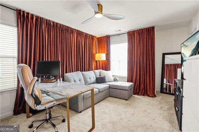 Building Photo - 580 Morrow Ln