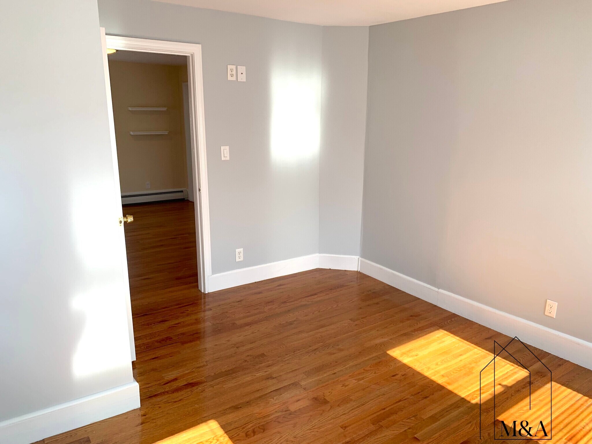 Building Photo - 186 Broadway