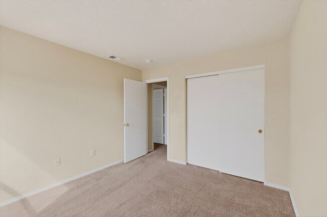 Building Photo - Spacious 5-Bedroom Home in Enchanted Hills – Rio Rancho
