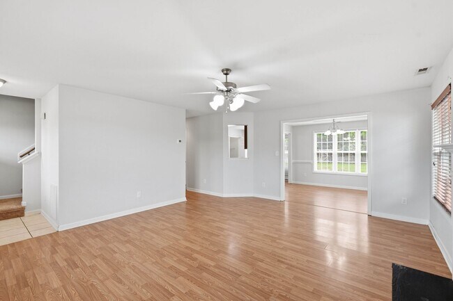 Building Photo - 2305 Gray Goose Loop