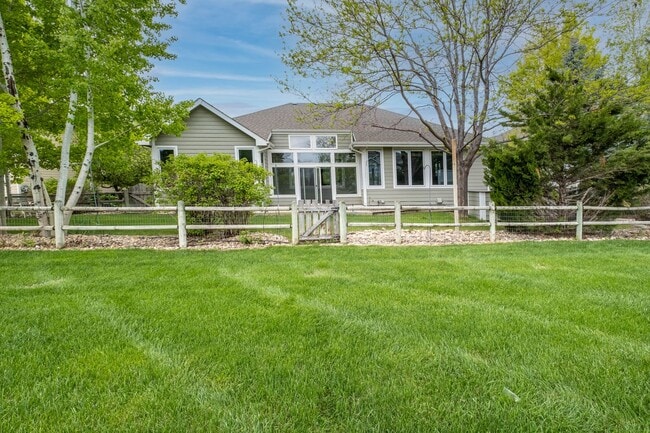 Building Photo - 4 Bed 3 Bath Home in Highlands Meadows - Windsor!