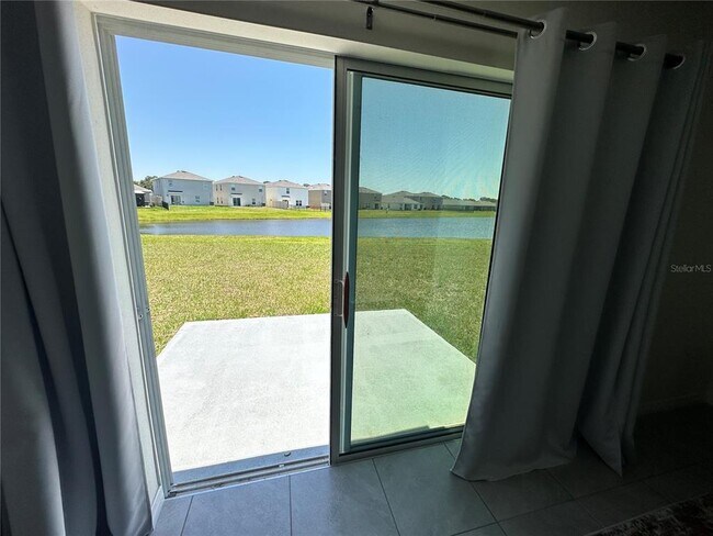 Building Photo - 2907 Rock Sound St