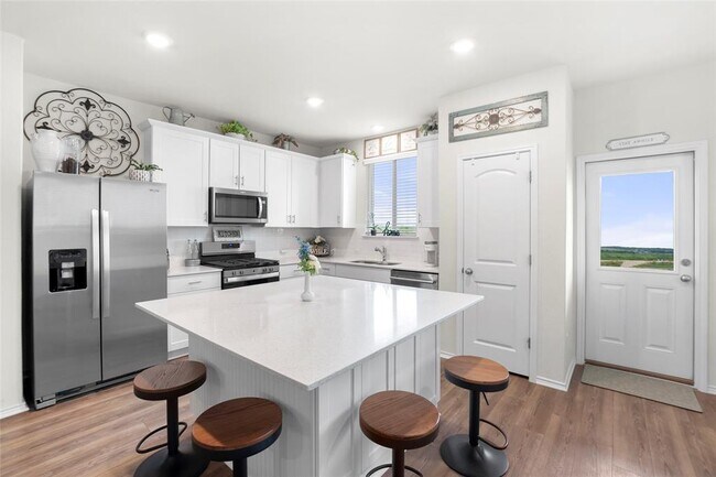 Building Photo - 196 Sweetleaf Dr