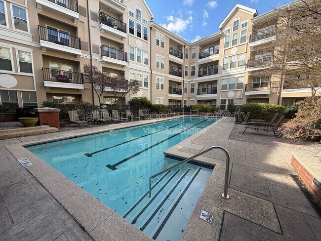 Building Photo - 1850 Cotillion Dr