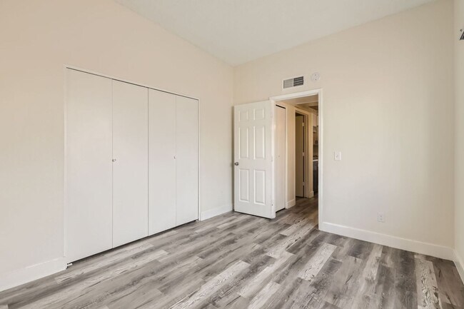 Building Photo - 2826 E Le Marche Ave