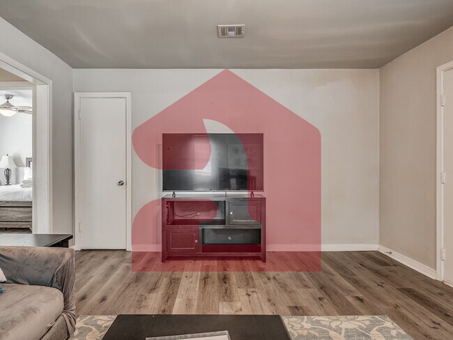 Building Photo - 2926 NW 72nd St