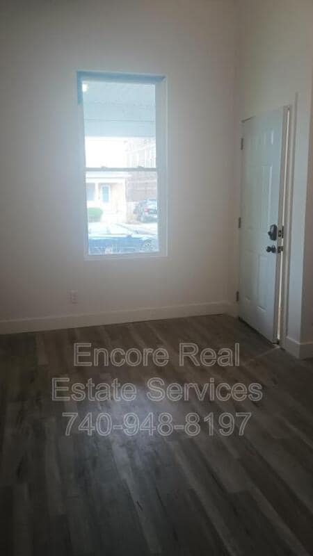 Building Photo - 325 Hudson Ave