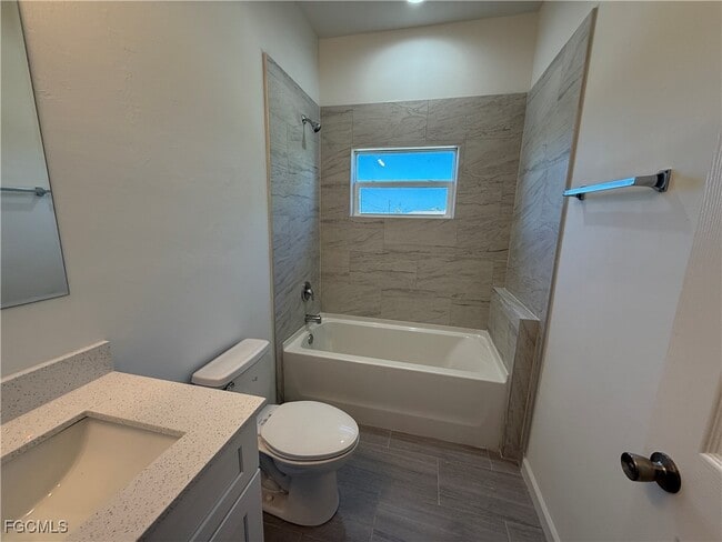 Building Photo - 2704 70th St W